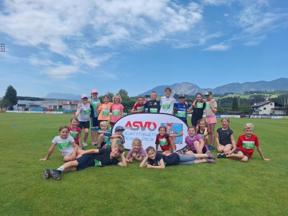 Gruppenfoto ASVÖ Leichtathletik Grand Prix